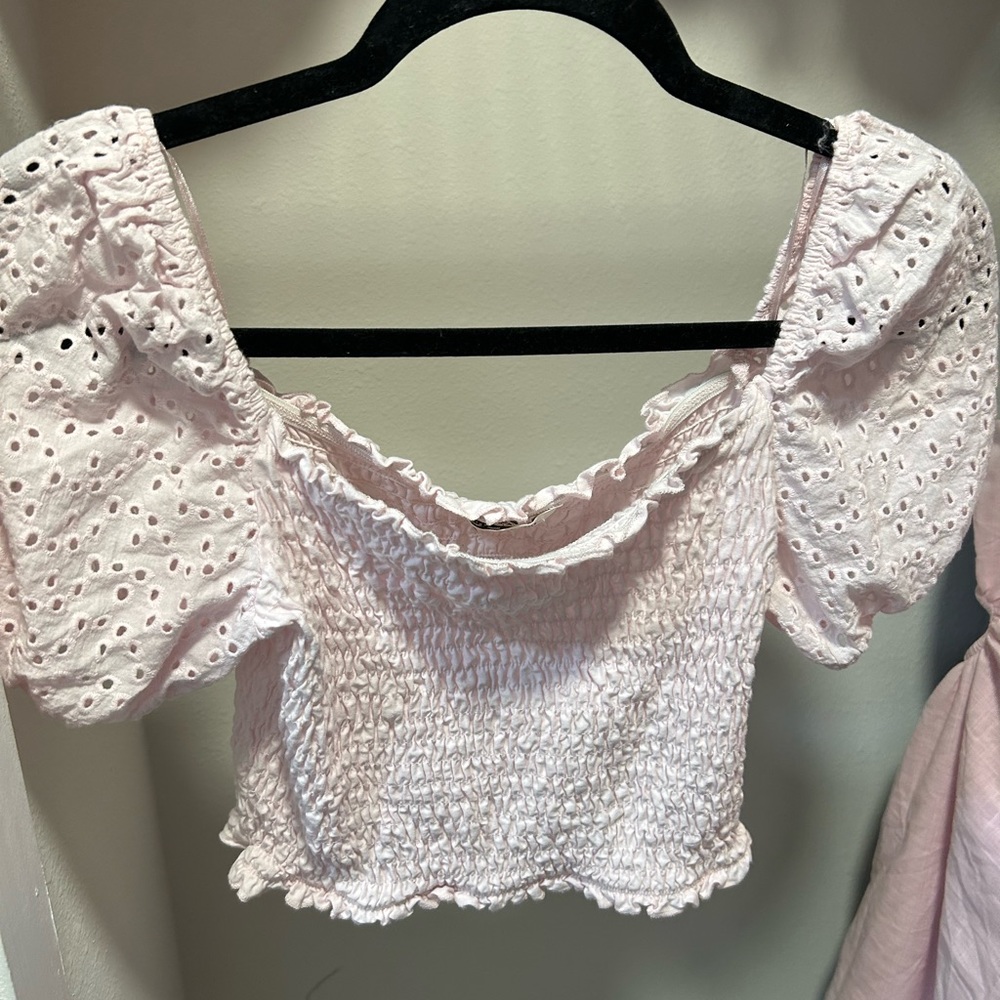 Puff sleeve crop top